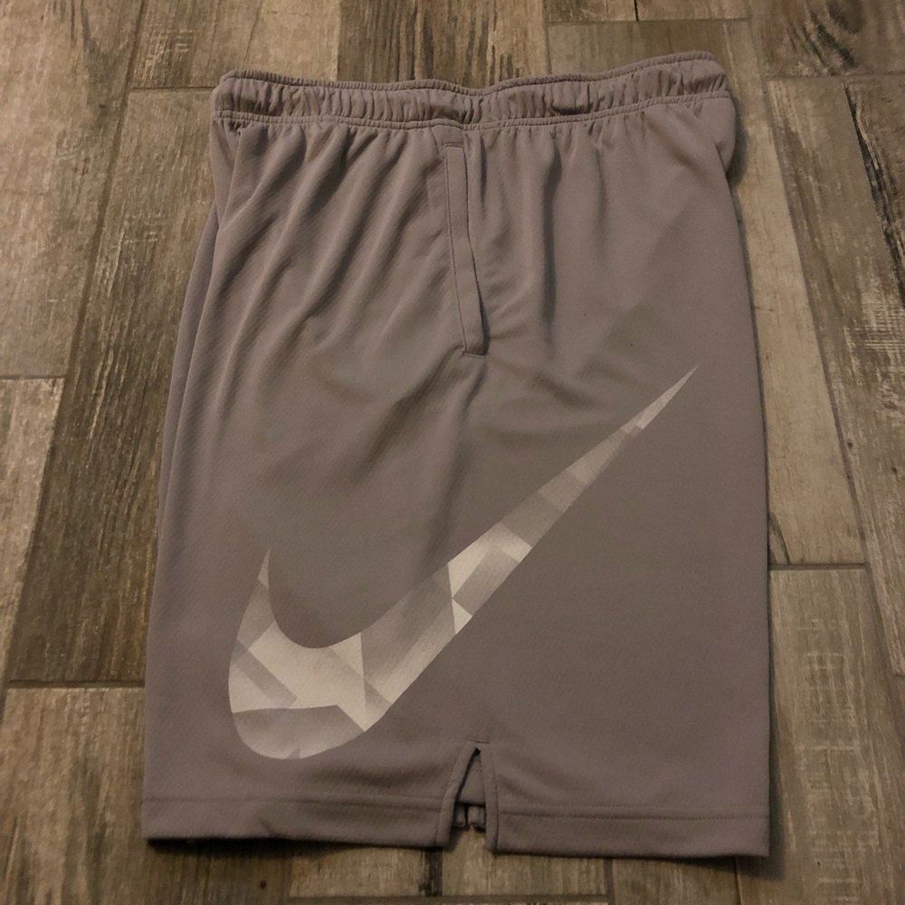 Nike men’s shorts NWT Grey xxxl and xl